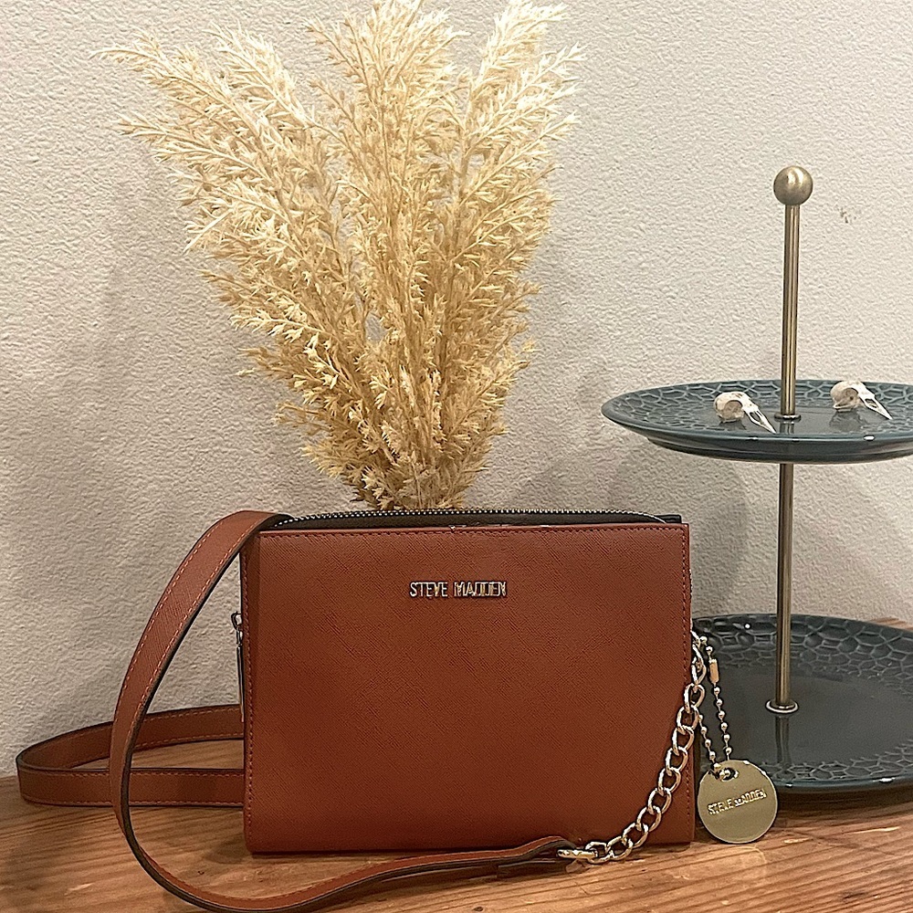 Steve Madden Crossbody Clutch